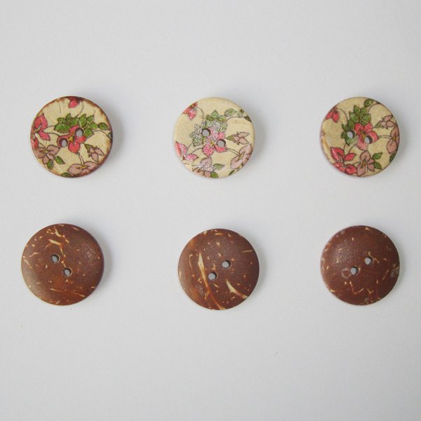 Wooden Circle Shape Button Pattern 3 - Small (Brown Background with pink flowers) CAWB07 Wooden Circle Shape Button Pattern 3 - Small (Brown Background with pink flowers)