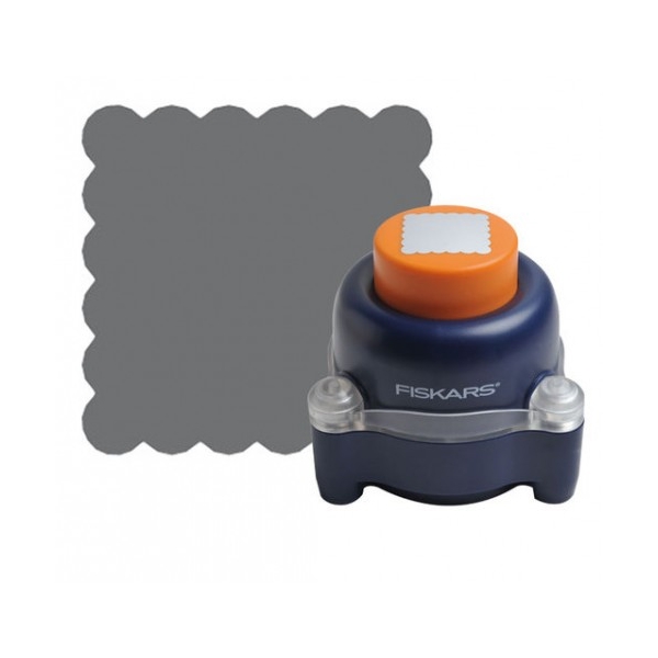 Fiskars Everywhere Window Punch™-Scalloped Square