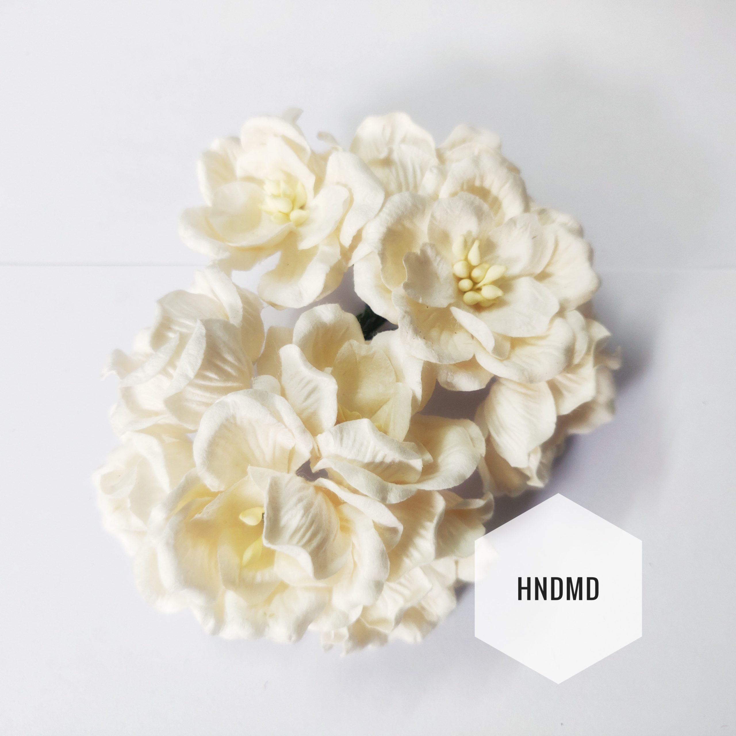 Mulberry Poppy Flowers - Off white (Pack of 10) mulberry paper flowers CAMR428 scaled Mulberry Poppy Flowers - Off white (Pack of 10)